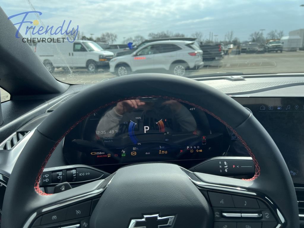 New 2026 Chevrolet Equinox EV RS AWD/4WD image 32