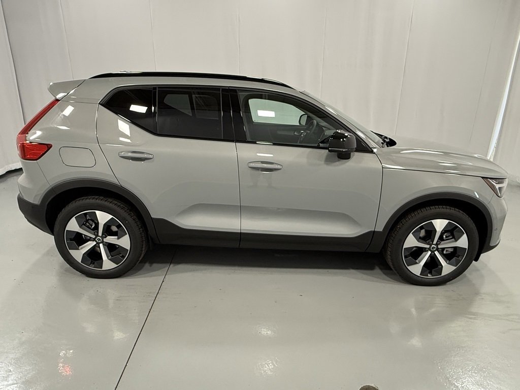 New 2026 Volvo XC40 B5 Plus w/ Protection Package Premier image 5