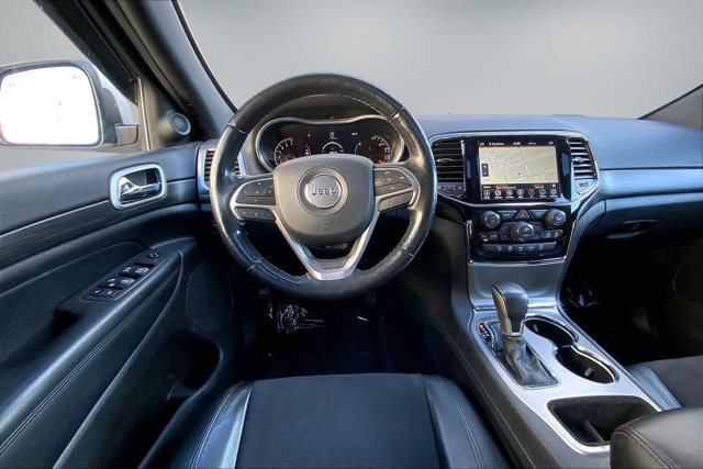 Used 2021 Jeep Grand Cherokee Laredo X AWD/4WD image 4