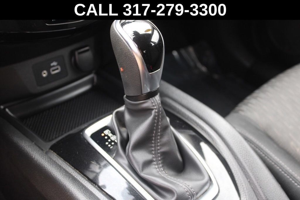 Used 2019 Nissan Rogue S AWD/4WD image 34