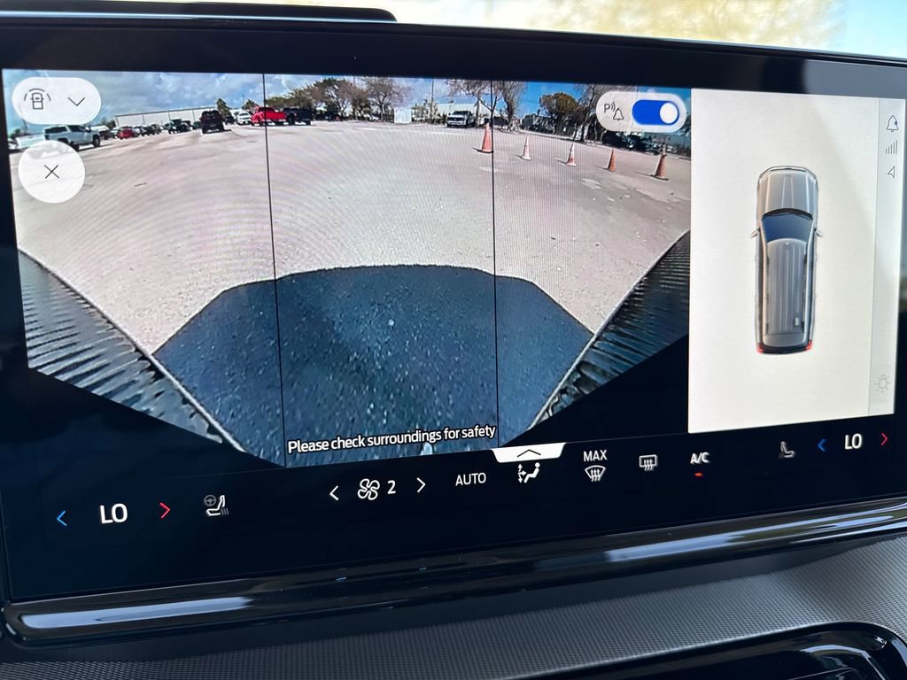 New 2026 Ford Expedition Active image 28