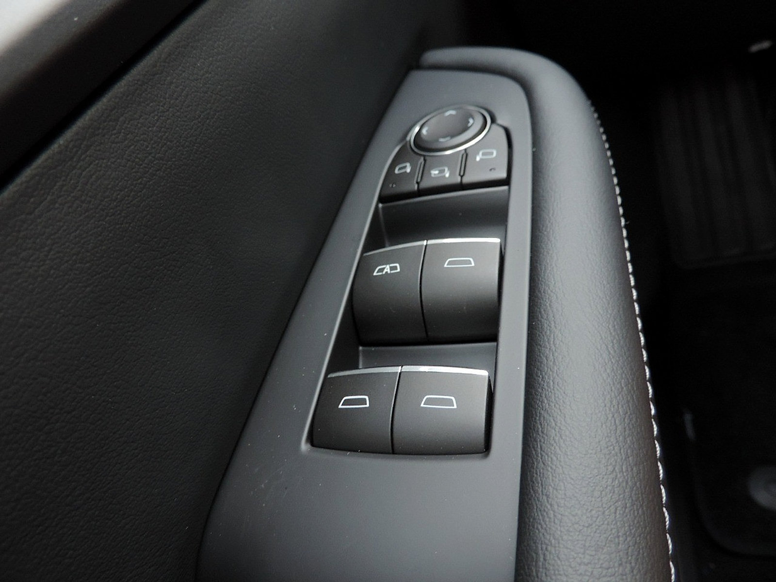 New 2026 Buick Enclave Avenir w/ Super Cruise Package FWD image 26