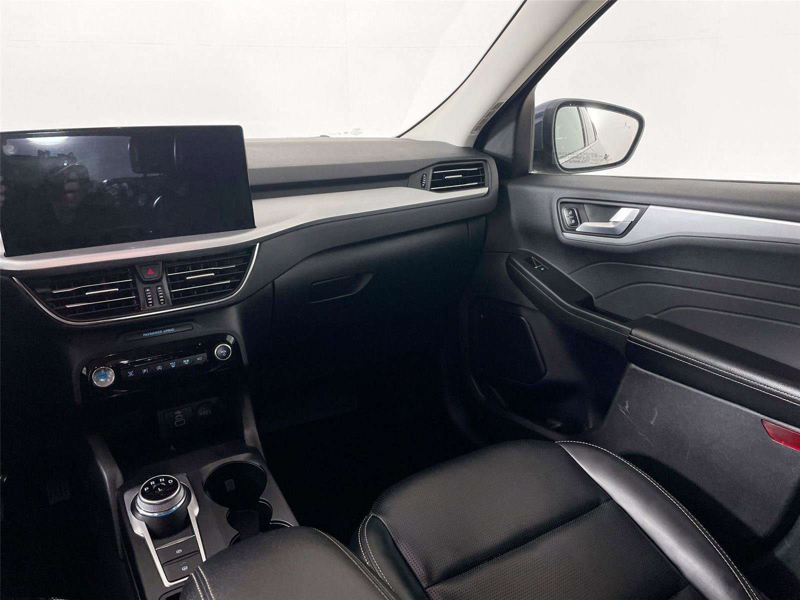 Used 2024 Ford Escape Platinum image 24