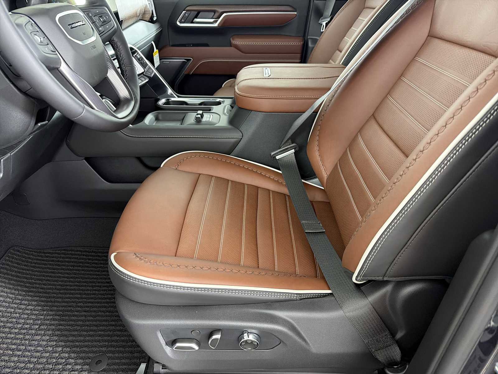 New 2026 GMC Sierra 2500 Denali Ultimate AWD/4WD image 7