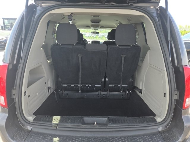 Used 2017 Dodge Grand Caravan SE w/ Power Window Group FWD image 11