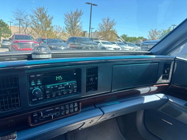 Used 1997 Buick Le Sabre Custom w/ Headliner Lighting Pkg FWD image 12