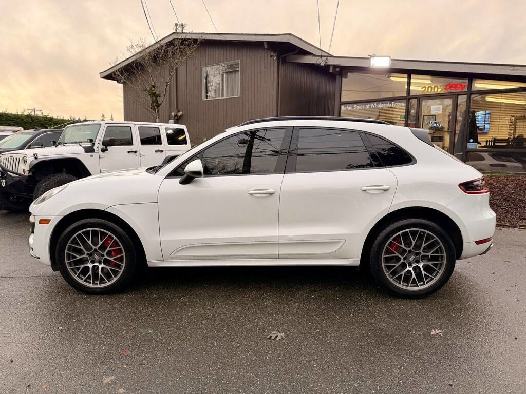 Used 2016 Porsche Macan Turbo AWD/4WD image 3