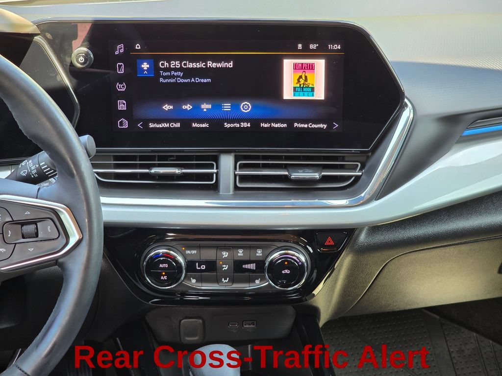 Used 2025 Chevrolet Trax LT w/ Driver Confidence Package FWD image 18