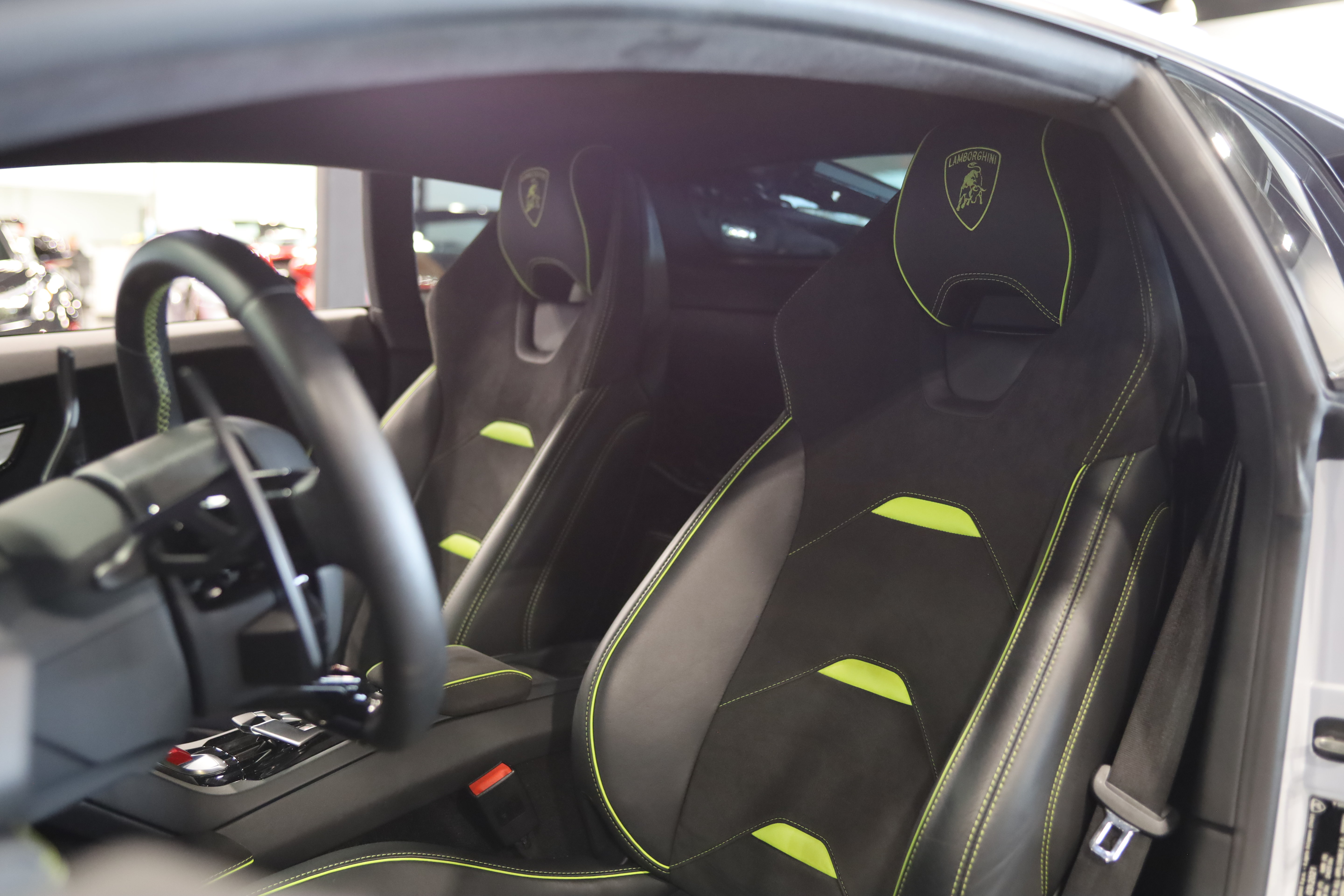 Used 2021 Lamborghini Huracan EVO AWD/4WD image 17