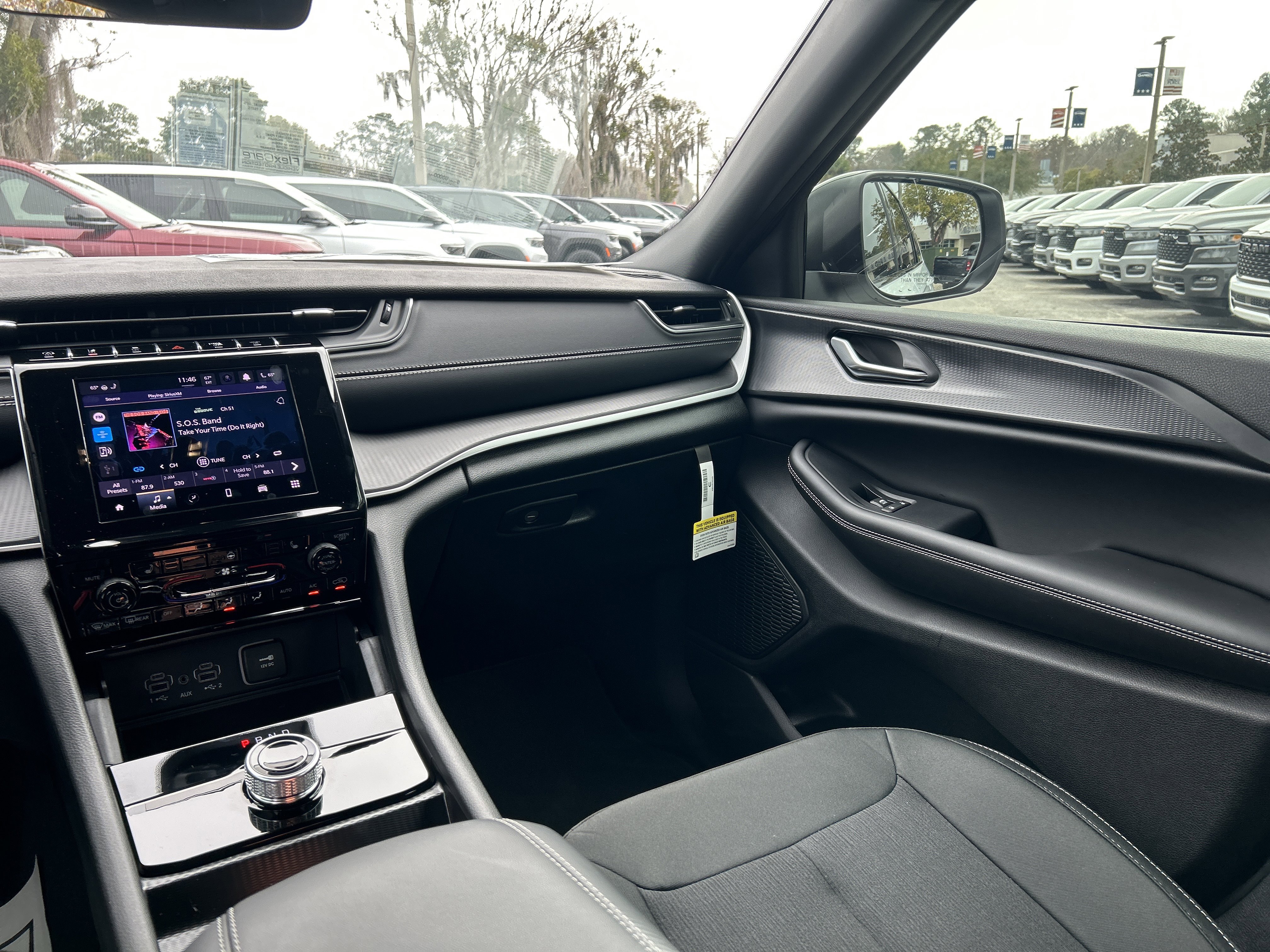 New 2025 Jeep Grand Cherokee L Laredo image 37