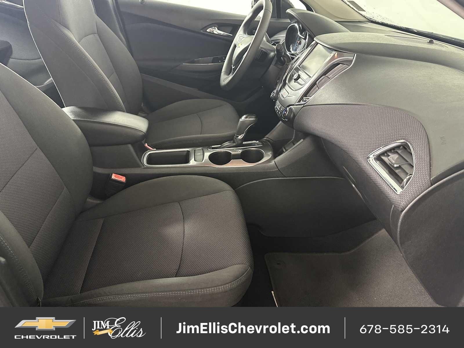 Used 2017 Chevrolet Cruze LT w/ Convenience Package FWD image 15