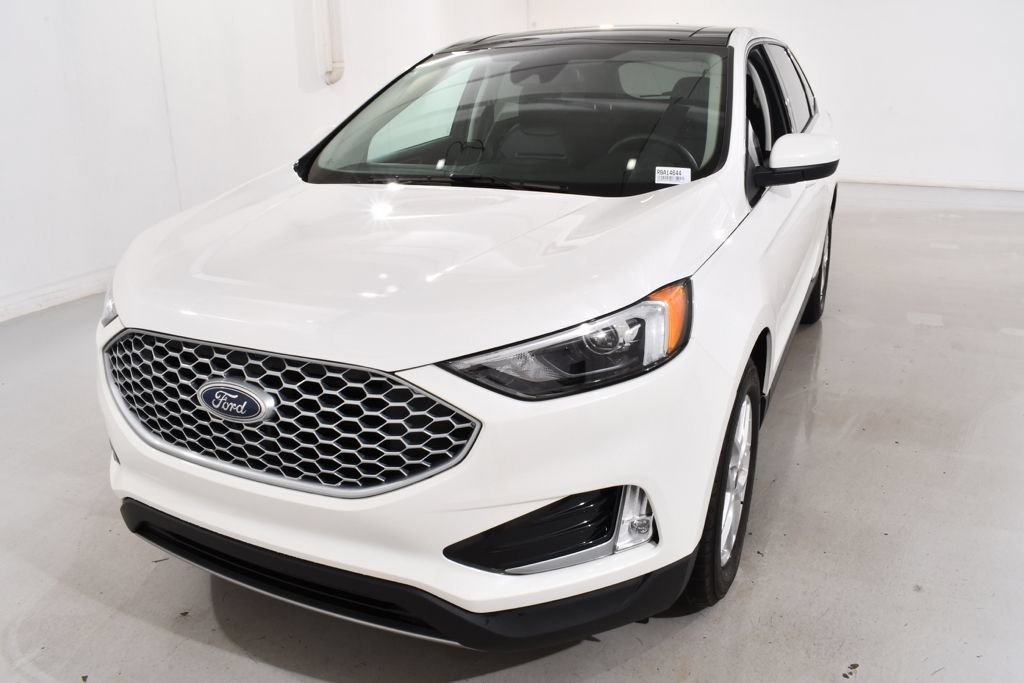 Used 2024 Ford Edge SEL w/ Convenience Package AWD/4WD image 2