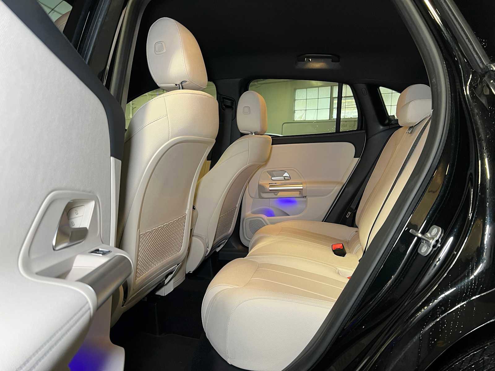 Used 2025 Mercedes-Benz GLA 250 4MATIC image 16