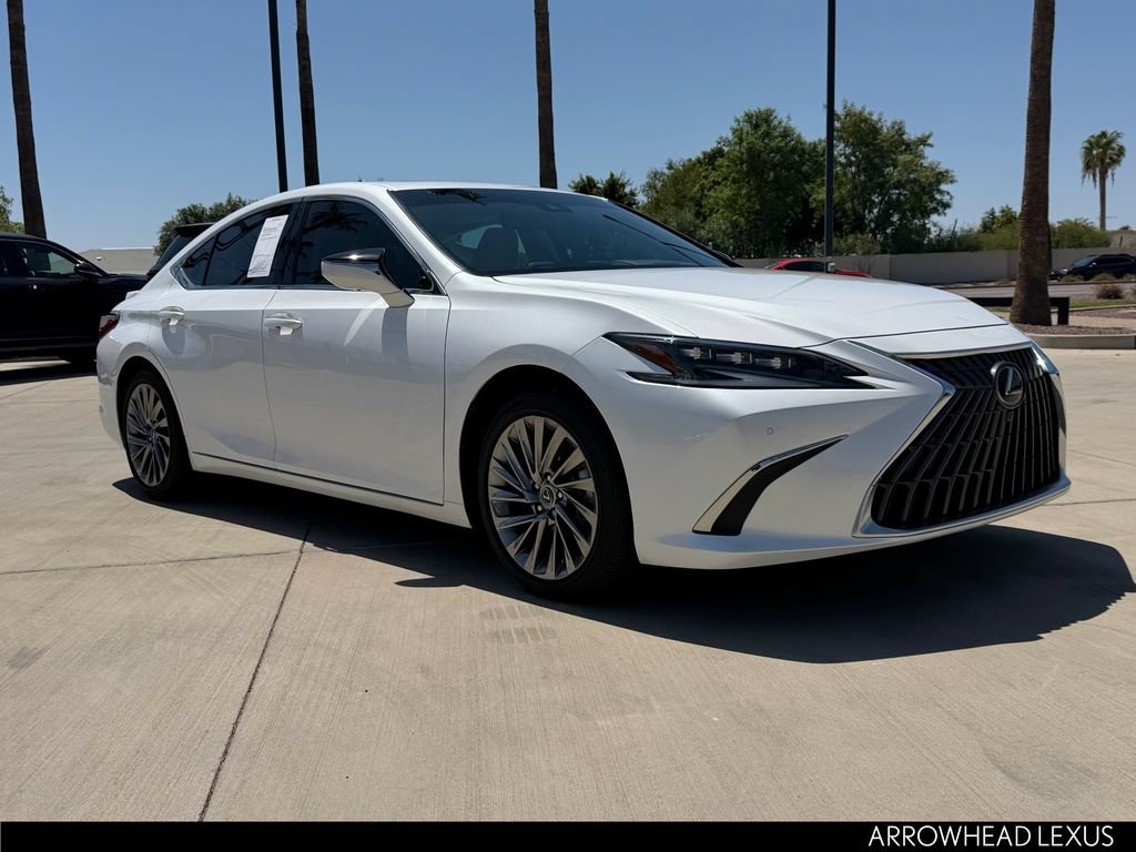 Used 2024 Lexus ES 300h Ultra Luxury w/ Accessory Package (Z1) FWD image 9