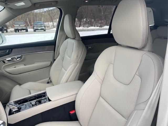 New 2026 Volvo XC90 B6 Ultra w/ Protection Package AWD/4WD image 9