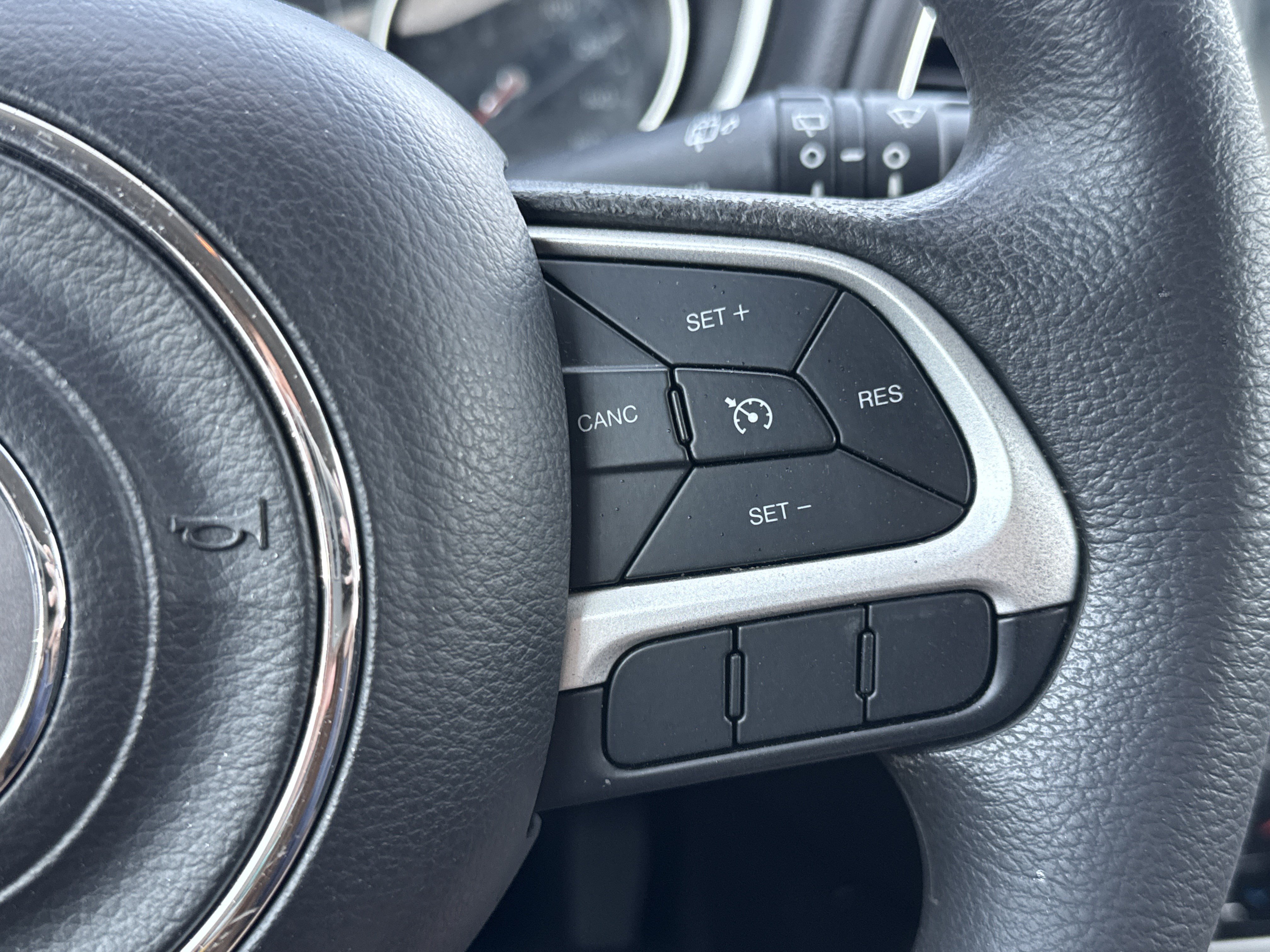 Used 2020 Jeep Compass Sport AWD/4WD image 17