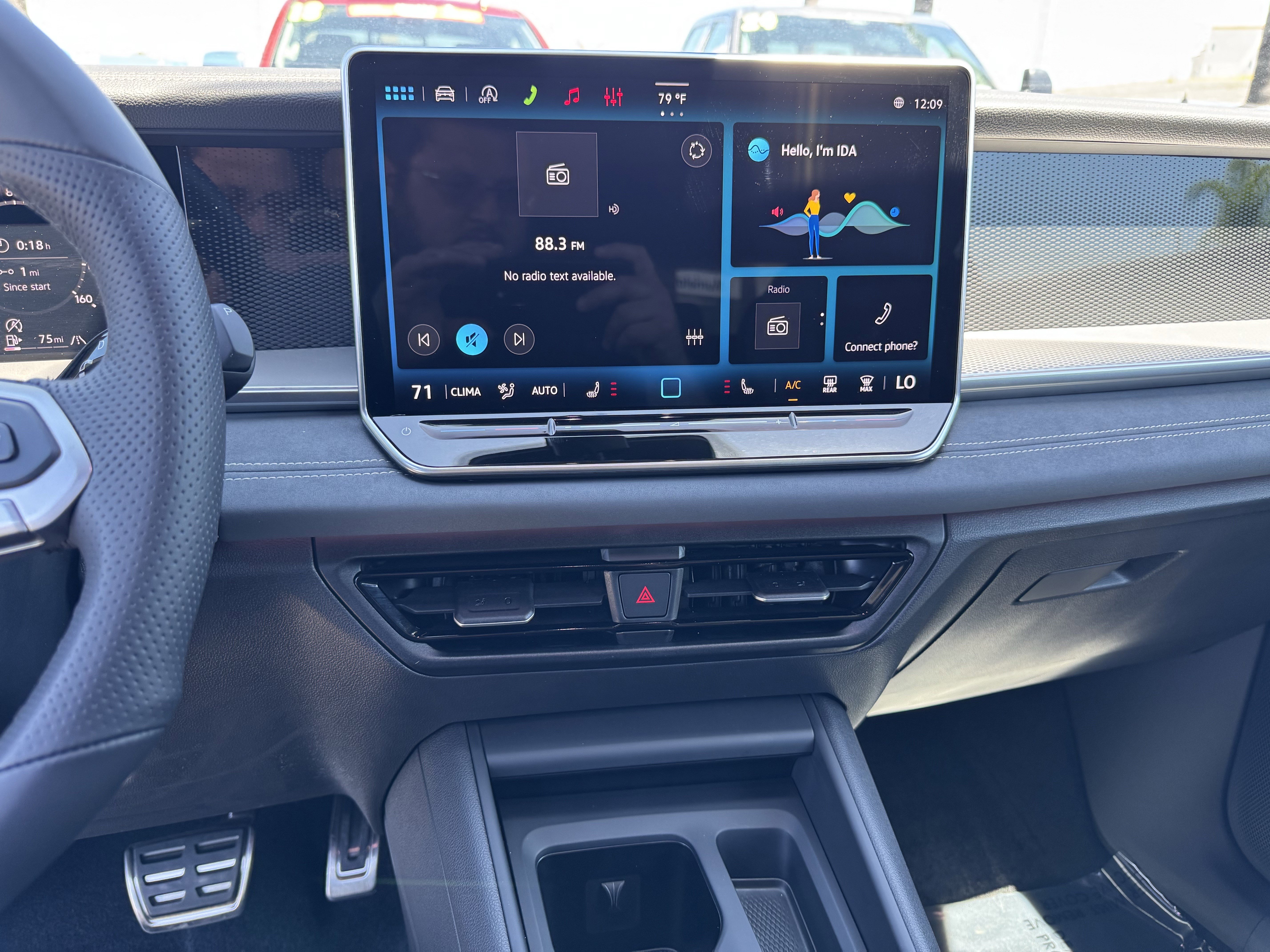 Certified 2026 Volkswagen Tiguan SE R-Line AWD/4WD image 24