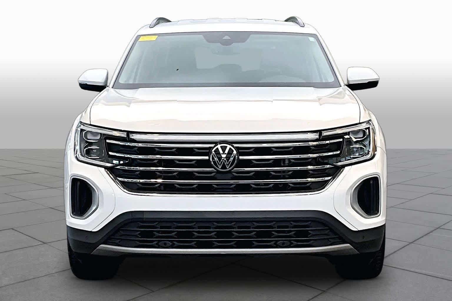 Used 2024 Volkswagen Atlas SE FWD image 4