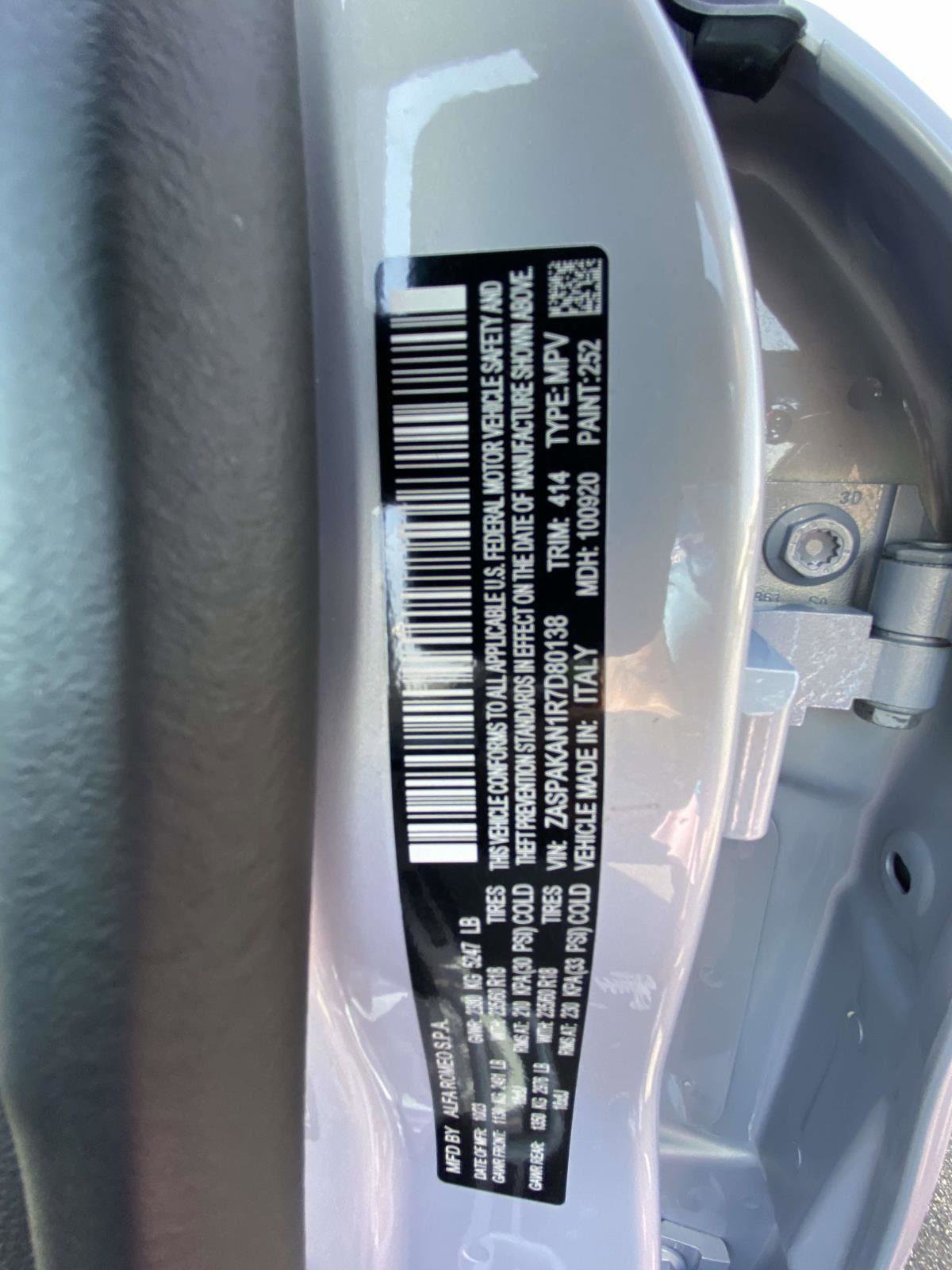 Used 2024 Alfa Romeo Stelvio Sprint image 11