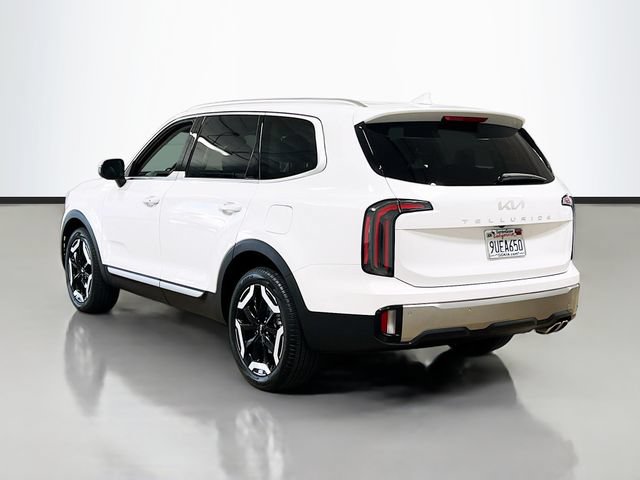 Certified 2025 Kia Telluride EX w/ EX Captain's Chair Package FWD image 5