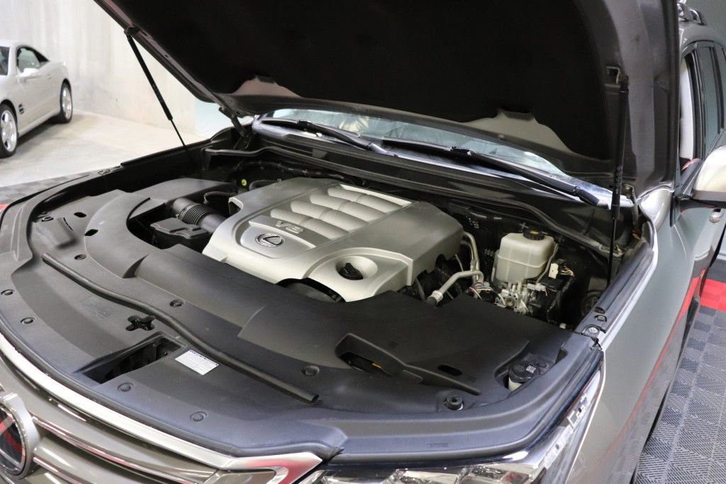 Used 2019 Lexus LX 570 4WD w/ Luxury Package image 89