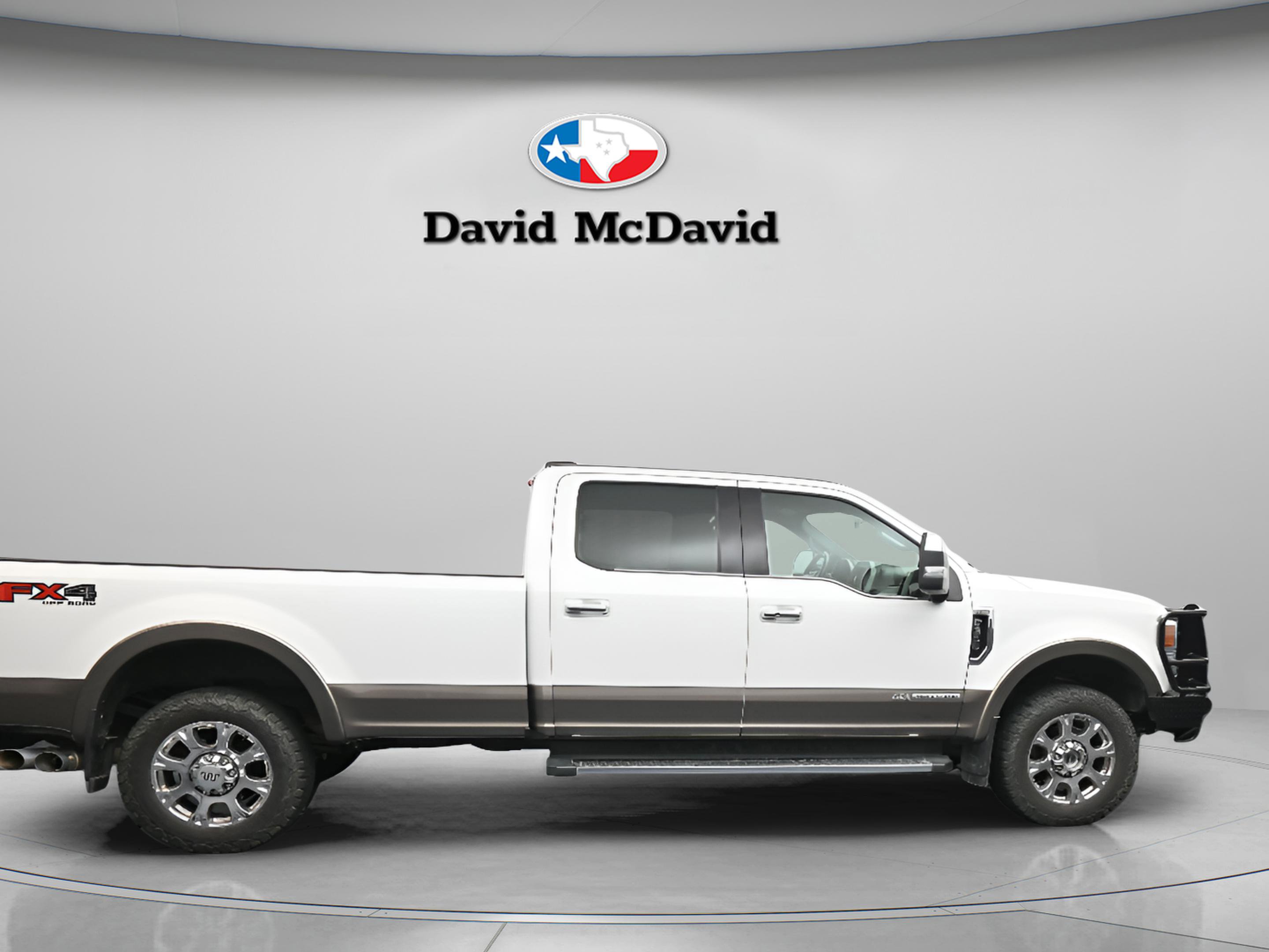 Used 2022 Ford F350 King Ranch w/ Chrome Package AWD/4WD image 9