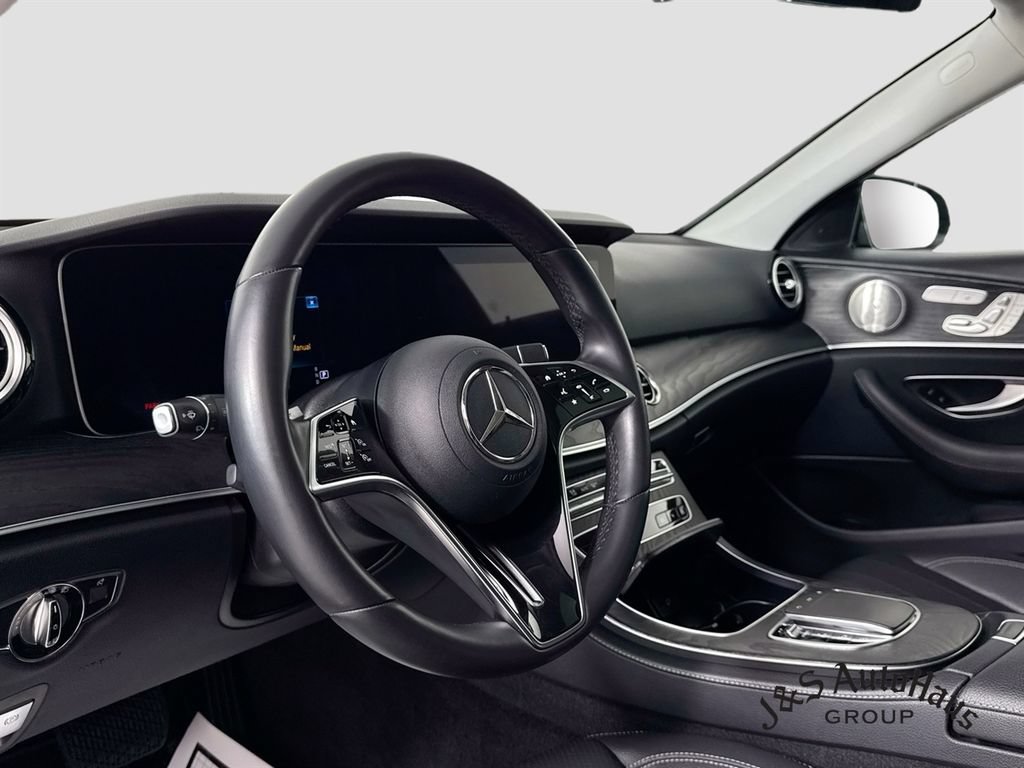 Used 2023 Mercedes-Benz E 350 4MATIC Sedan image 9