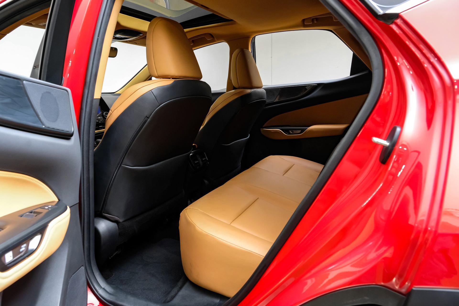 Used 2024 Lexus NX 250 250 Premium w/ Towing Package (2000 Lbs) image 40