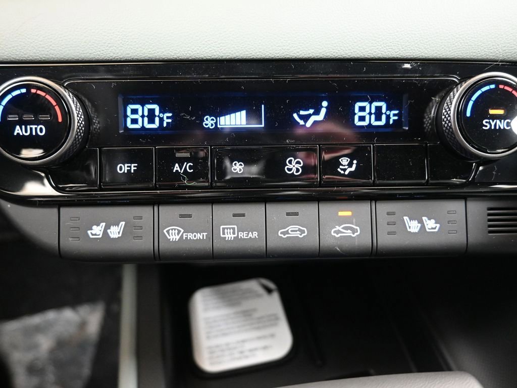 New 2026 Hyundai Elantra Limited image 33