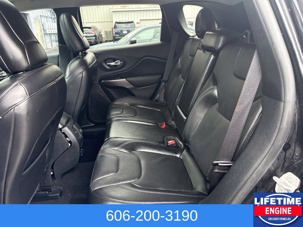 Used 2020 Jeep Cherokee Limited AWD/4WD image 13