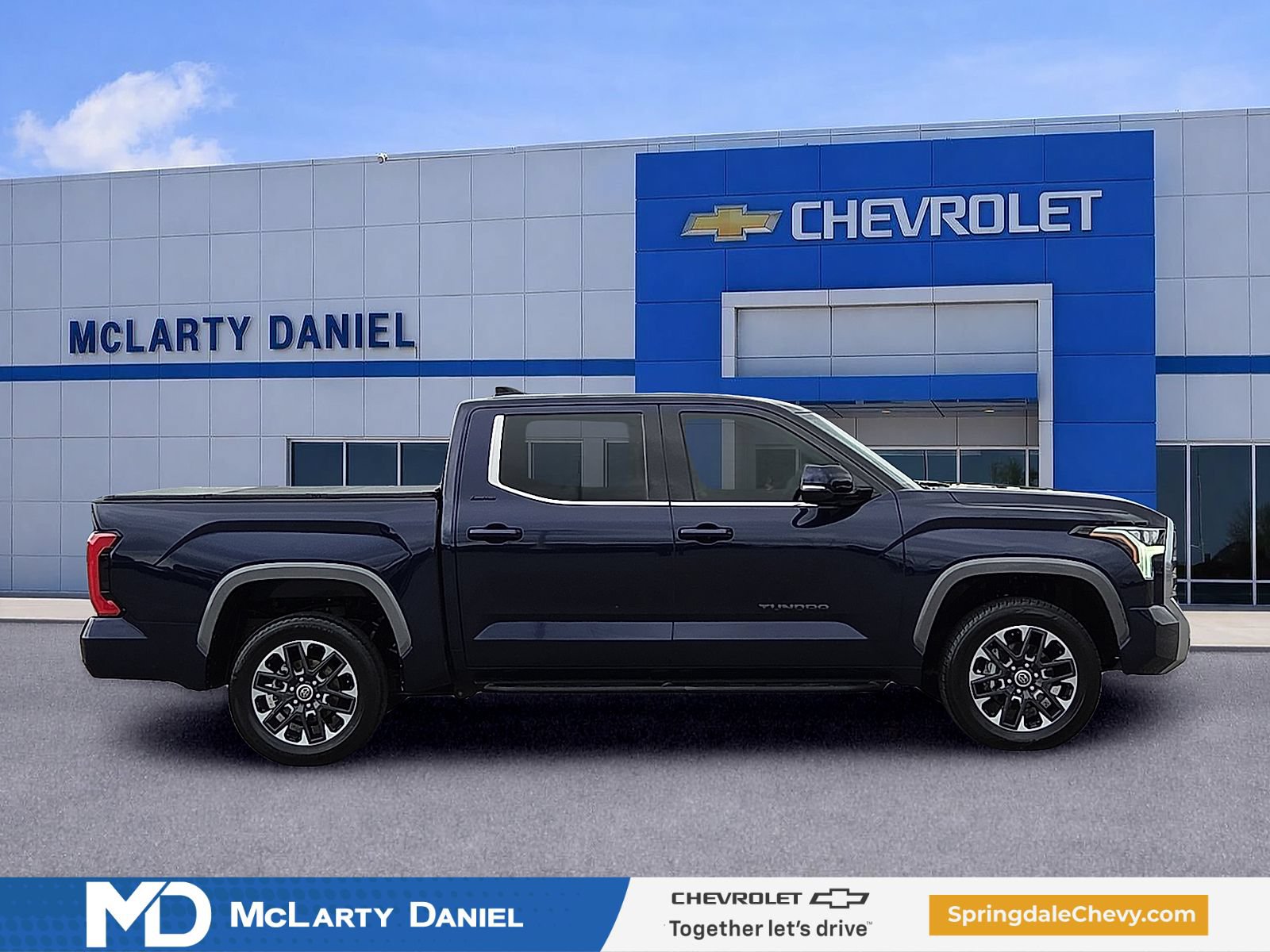 Used 2023 Toyota Tundra Limited AWD/4WD image 6