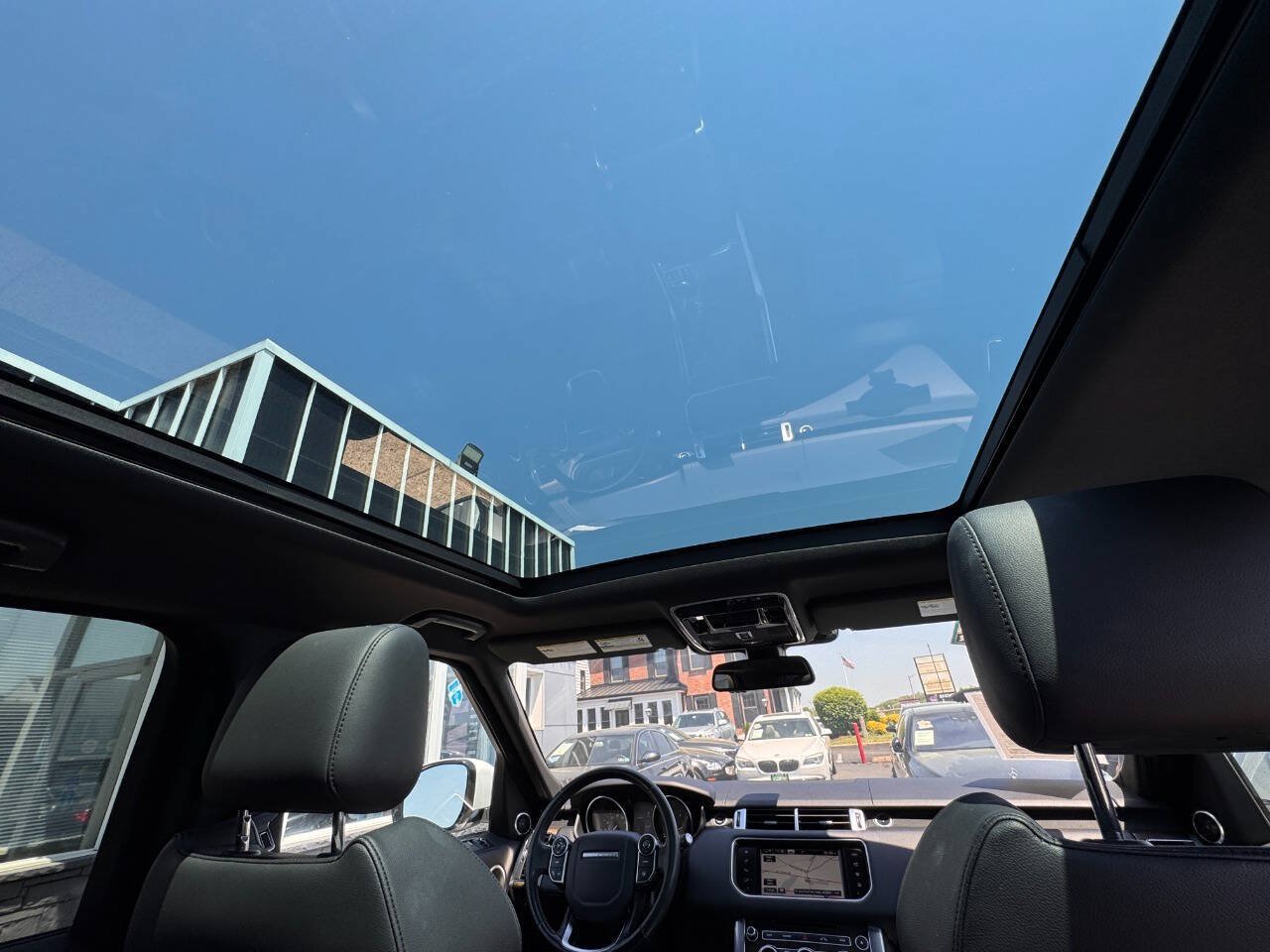 Used 2016 Land Rover Range Rover Sport SE AWD/4WD image 23