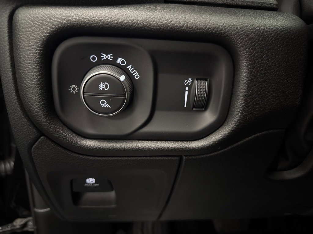 New 2026 RAM 1500 Classic Warlock image 22