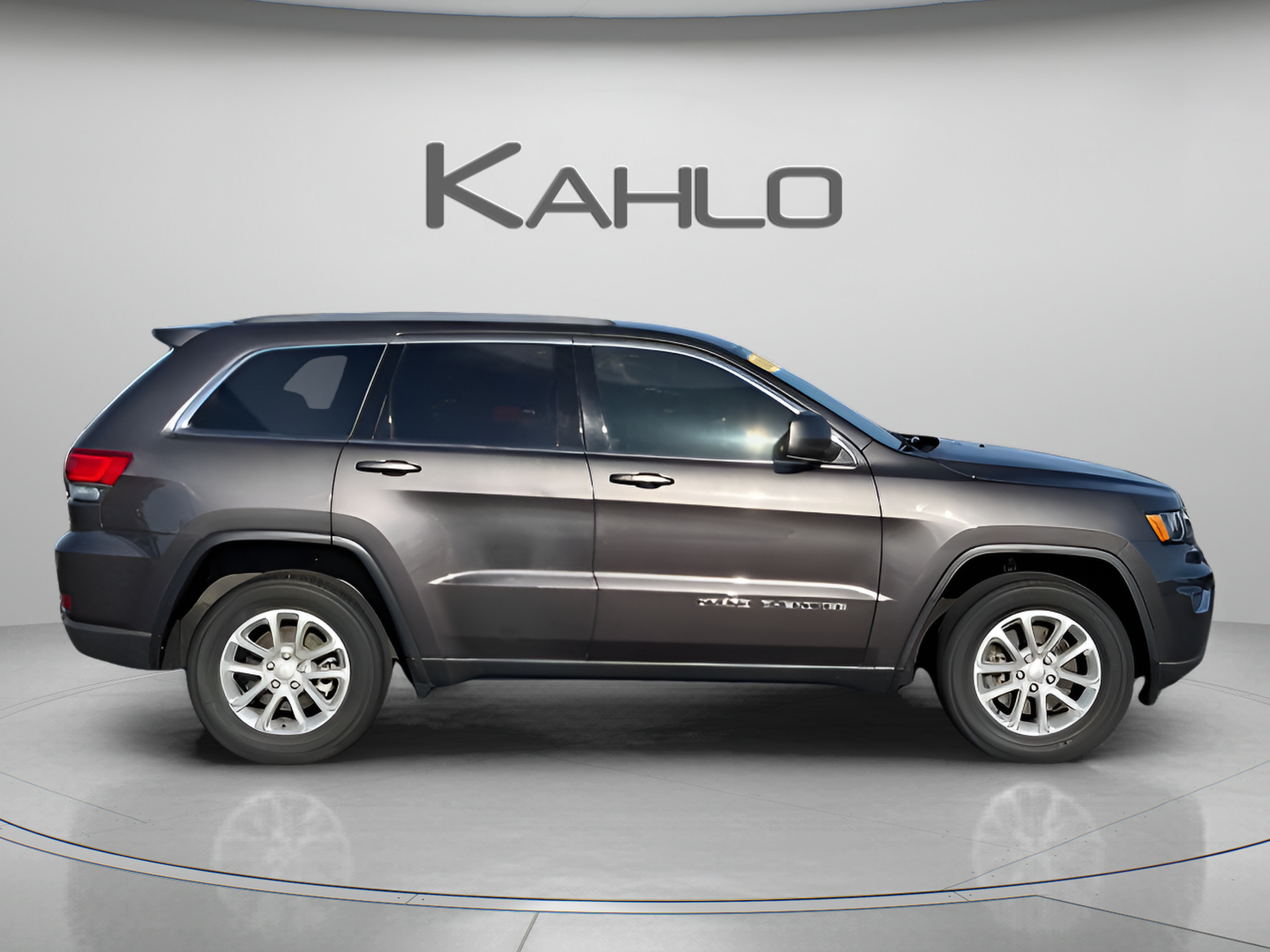 Used 2021 Jeep Grand Cherokee Laredo w/ Security & Convenience Group AWD/4WD image 5