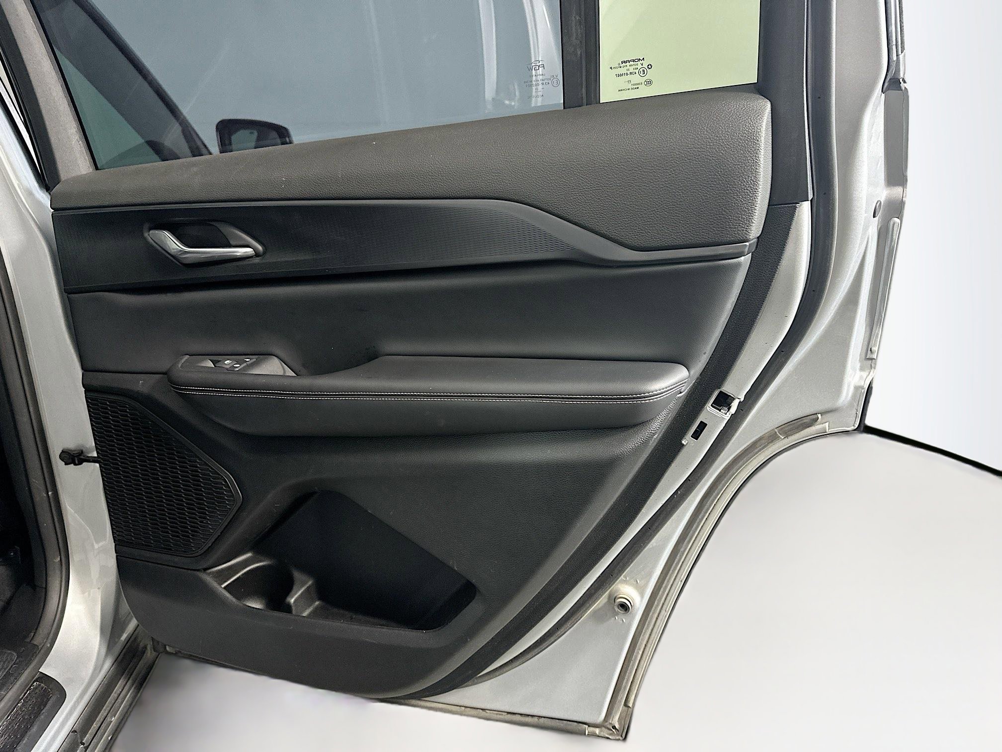 Used 2024 Jeep Grand Cherokee L Laredo image 33