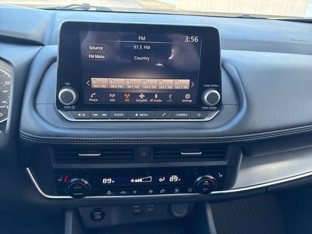 Used 2025 Nissan Rogue SV w/ SV Premium Package image 13