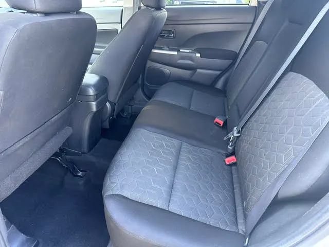 Used 2020 Mitsubishi Outlander Sport SE AWD/4WD image 13