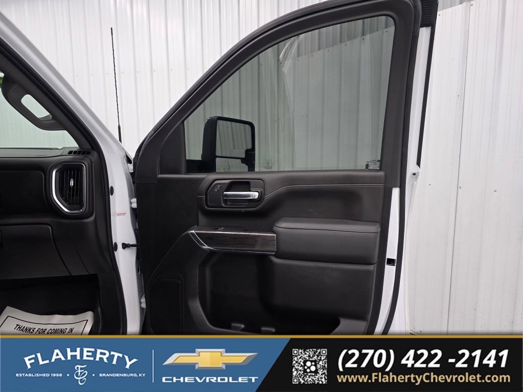 Used 2022 Chevrolet Silverado 2500 LTZ AWD/4WD image 14