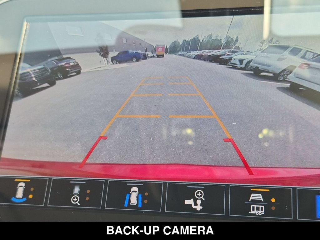 Used 2023 Chevrolet Equinox Premier FWD image 4