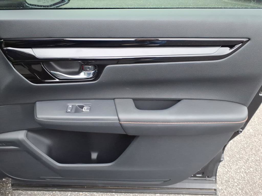 Used 2025 Honda CR-V Sport Touring image 16