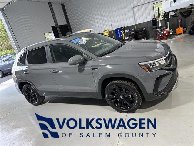 Certified 2023 Volkswagen Taos SE w/ Panoramic Sunroof Package