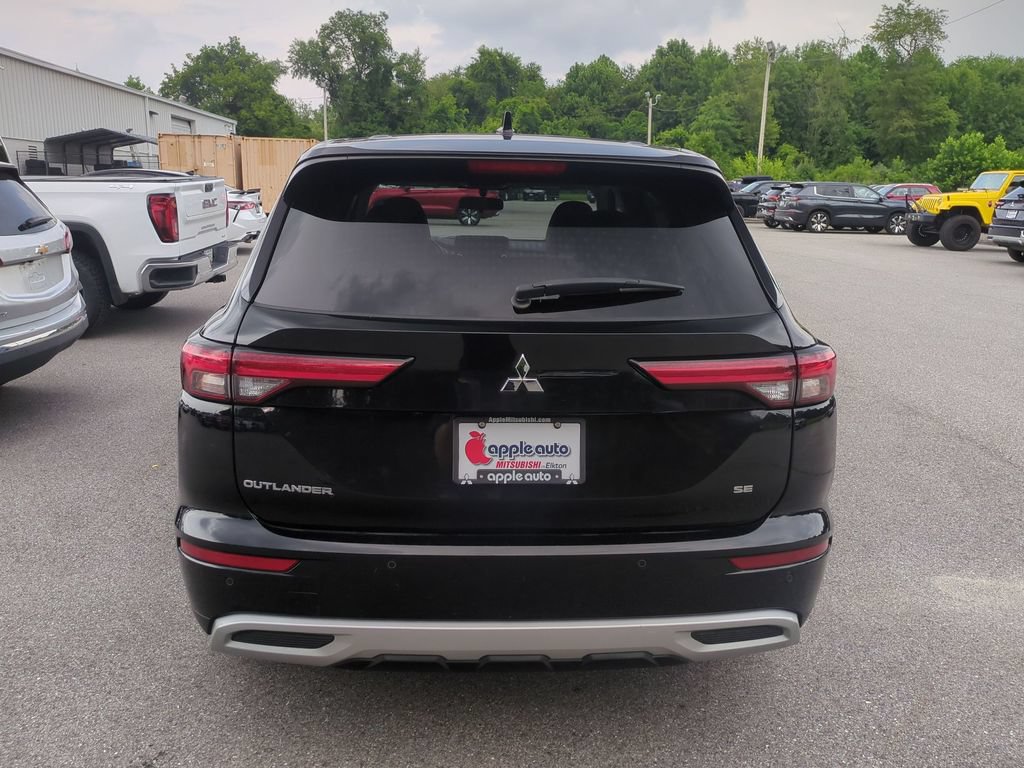 Used 2024 Mitsubishi Outlander FWD image 6