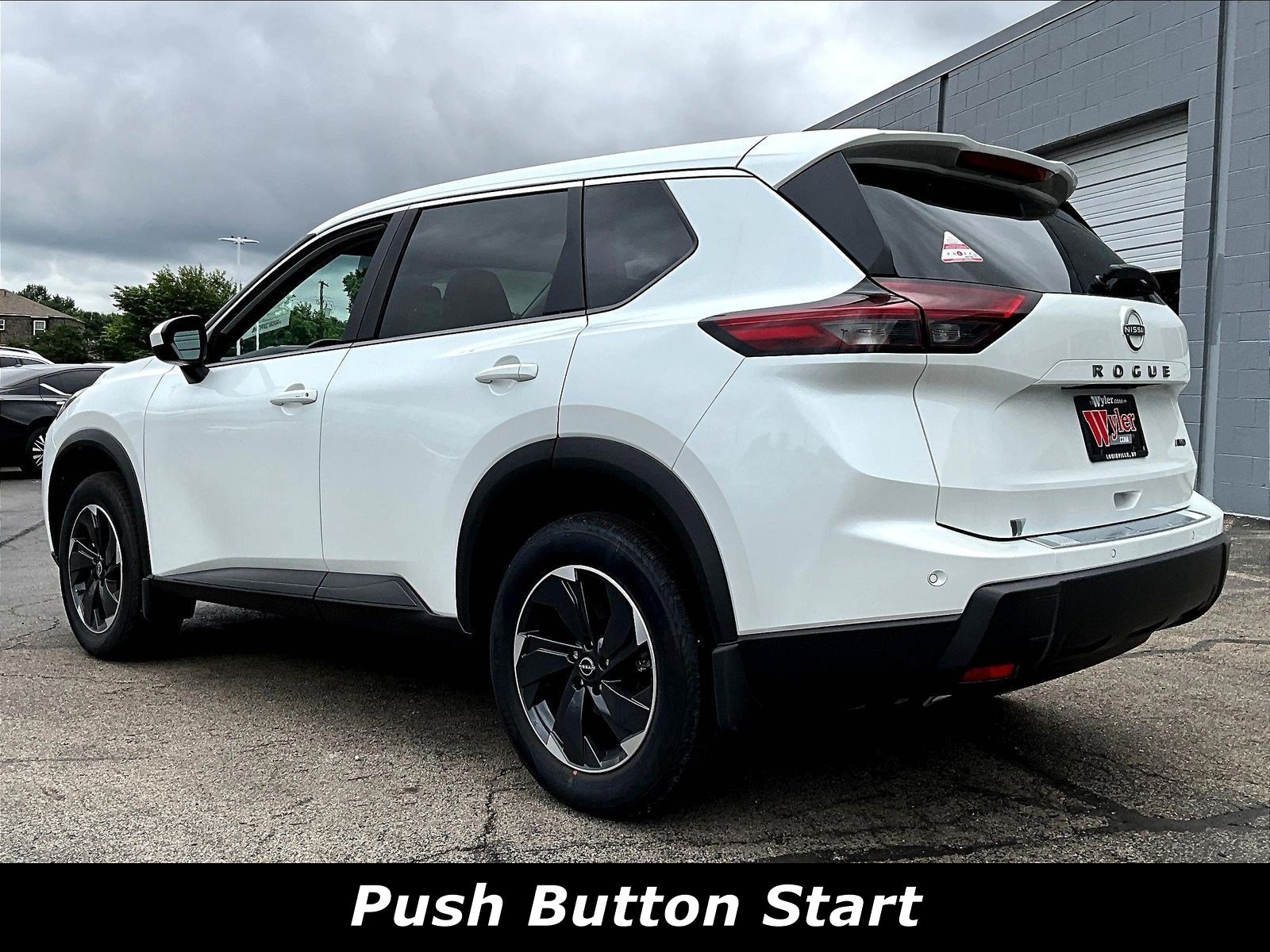 Certified 2026 Nissan Rogue SV AWD/4WD image 3