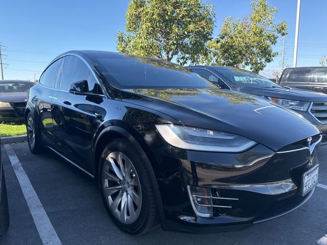 Used 2019 Tesla Model X 75D image 4