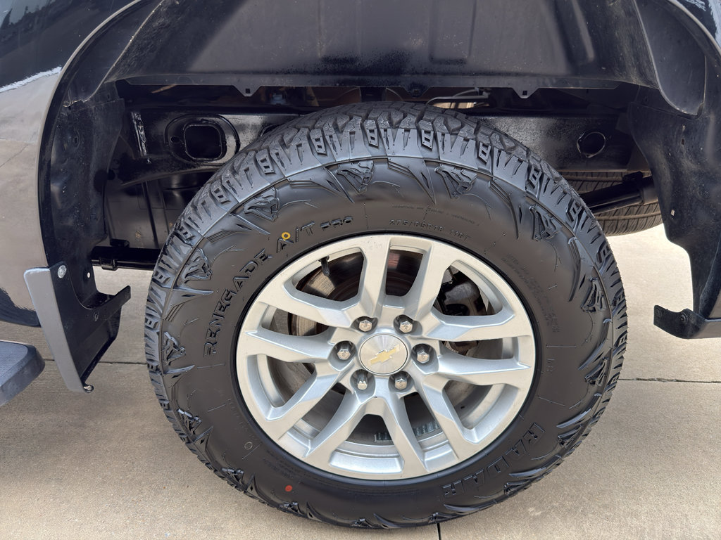 Used 2022 Chevrolet Silverado 1500 LT AWD/4WD image 15