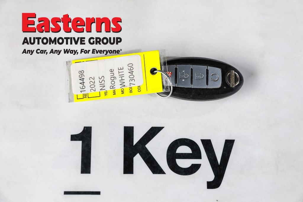 Used 2022 Nissan Rogue SV image 24