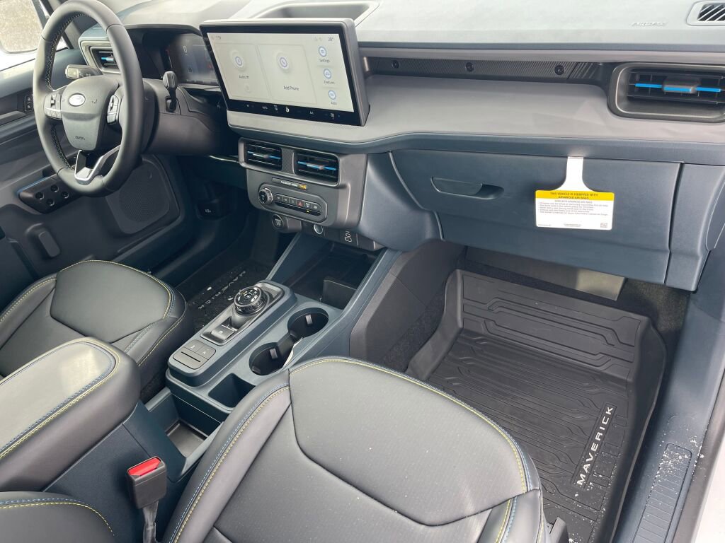 New 2025 Ford Maverick Lobo image 16