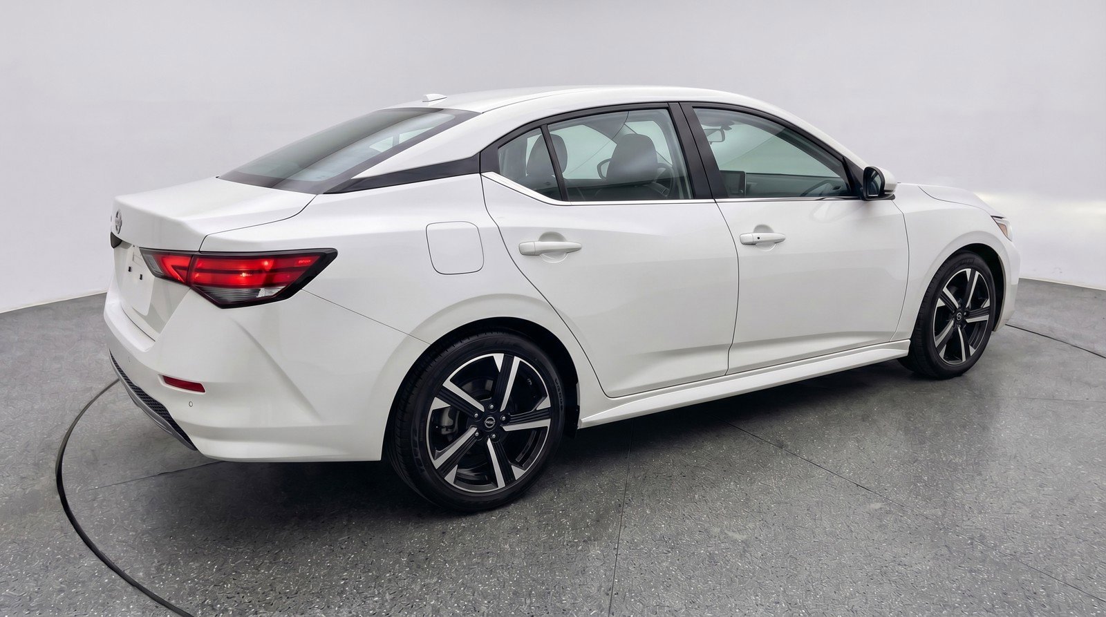 Used 2025 Nissan Sentra SV image 7
