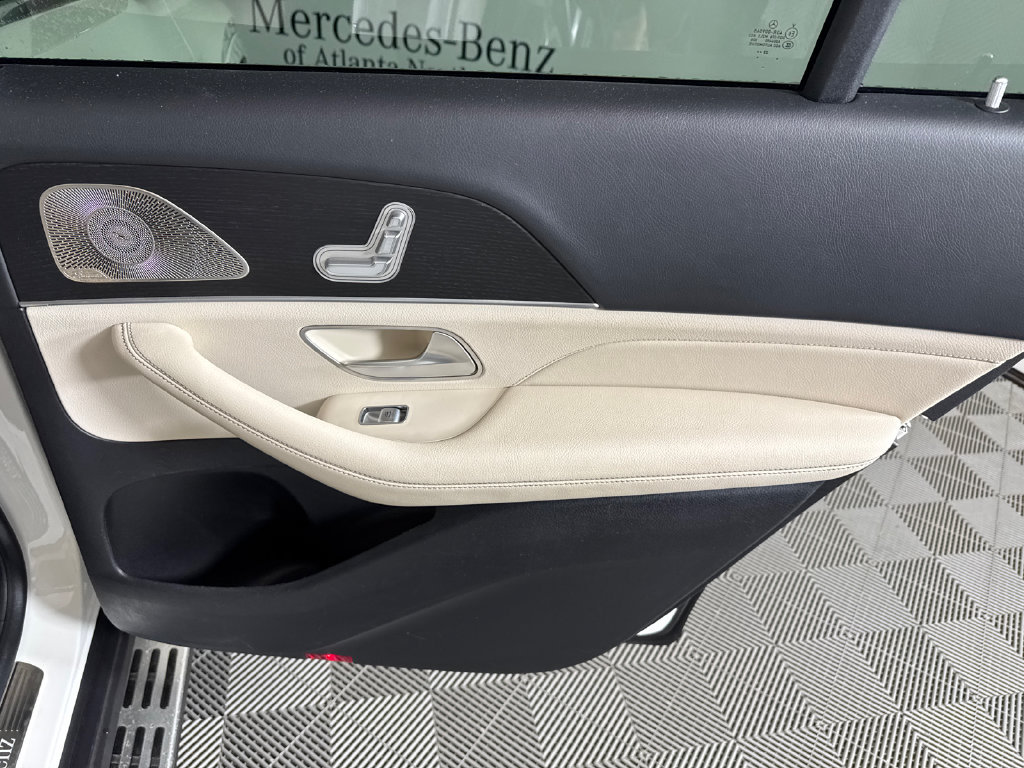 Certified 2024 Mercedes-Benz GLS 450 4MATIC image 17