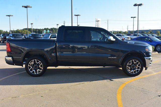 New 2027 RAM 1500 Laramie AWD/4WD image 4